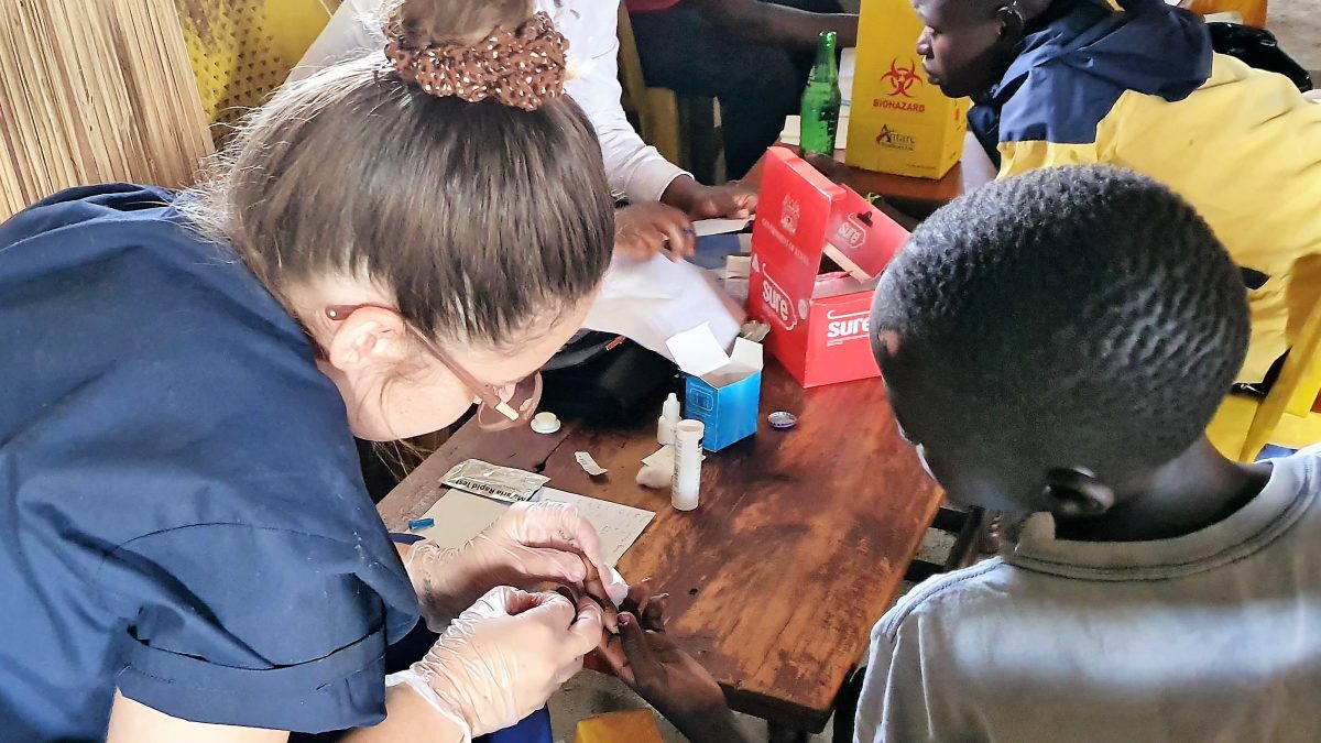 Comment préparer votre départ pour une mission humanitaire